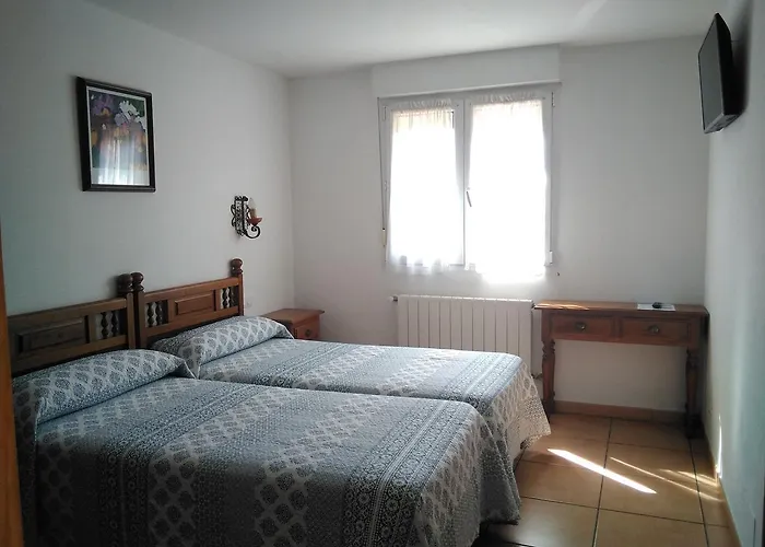 Fuente El Hayedo * Сан-Висенте-де-ла-Баркера